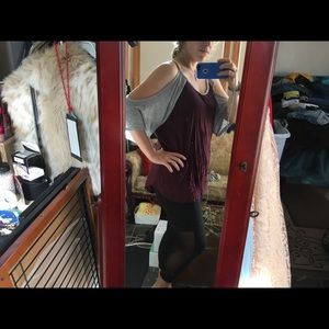 Curve Revolution | Cold shoulder top